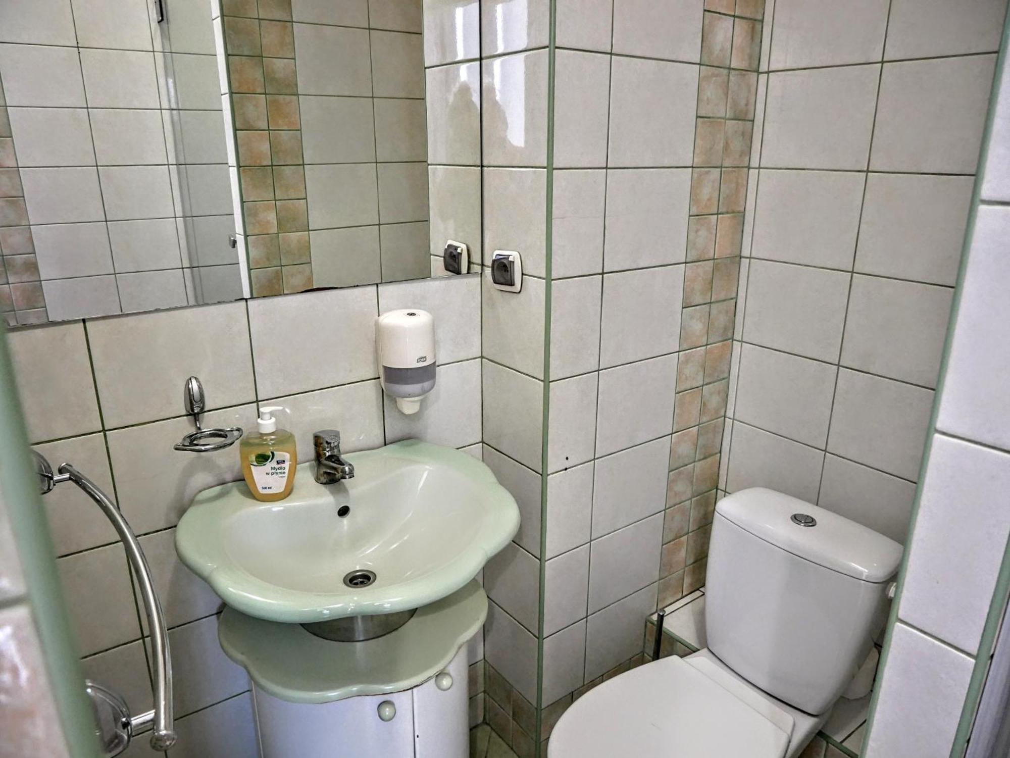 Hostel Evotel Zielonka  Eksteriør bilde