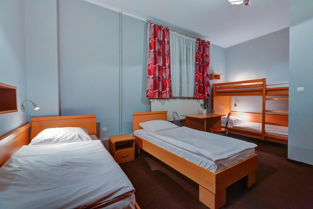 Hostel Evotel Zielonka  Eksteriør bilde