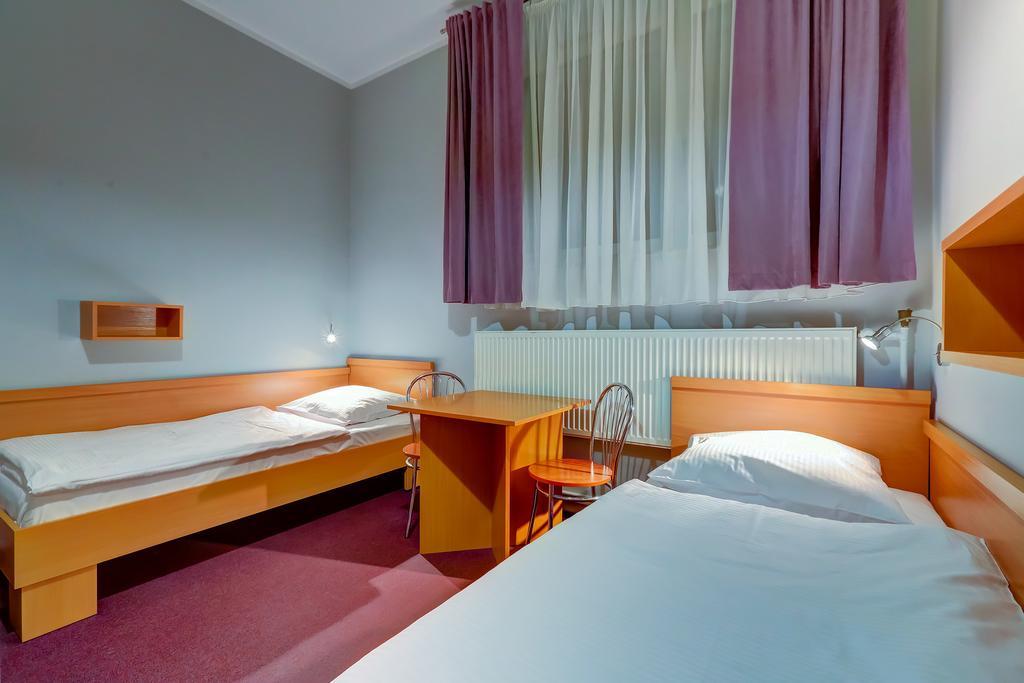 Hostel Evotel Zielonka  Eksteriør bilde